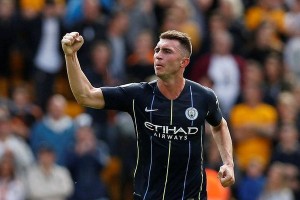  利物浦逆转绝杀热刺登顶积分榜  