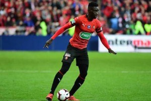  法甲黑马昂热五轮不败，冲击欧战席位势头强劲  