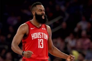  瓦兰丘纳斯30+15鹈鹕胜奇才  